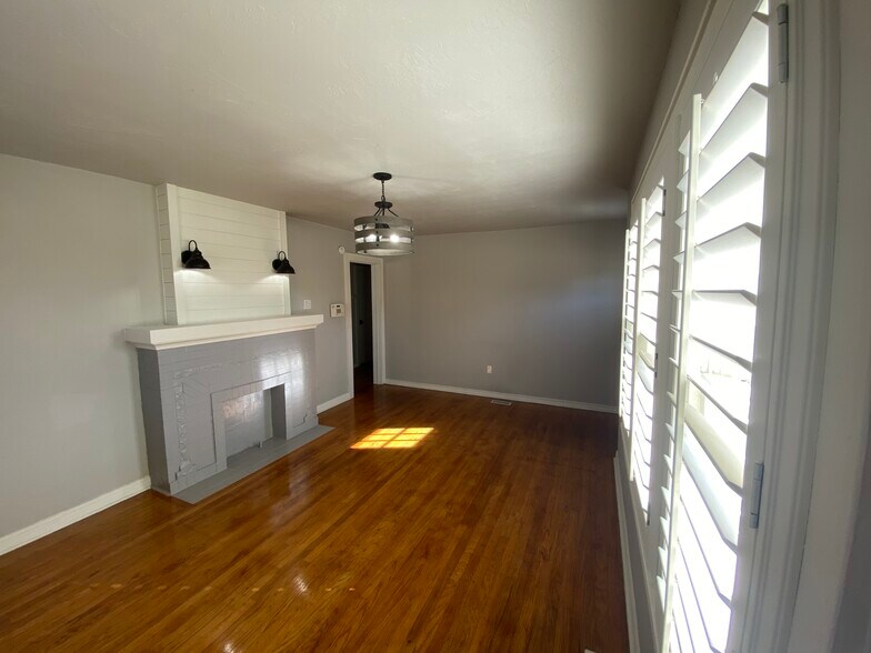 Building Photo - 1205 NW 49th St