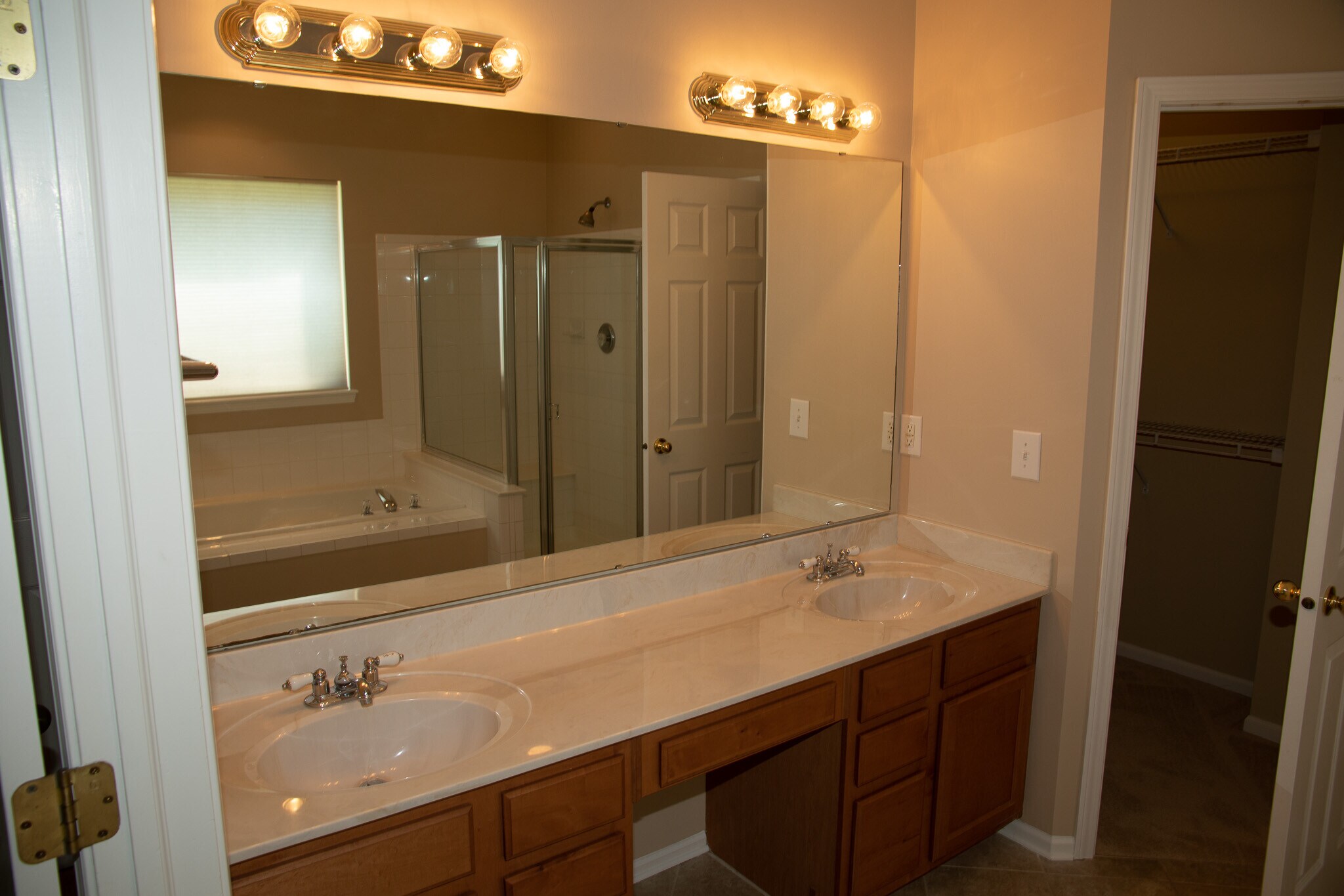 Building Photo - 12584 Autumn Gate Way