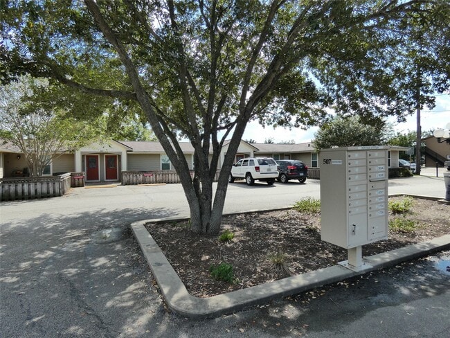 Building Photo - 507 Houston St