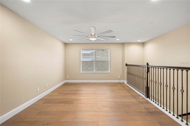 Building Photo - 2049 Heart Lk Dr