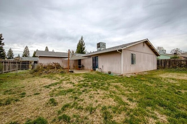 Building Photo - 3359 Billings Dr