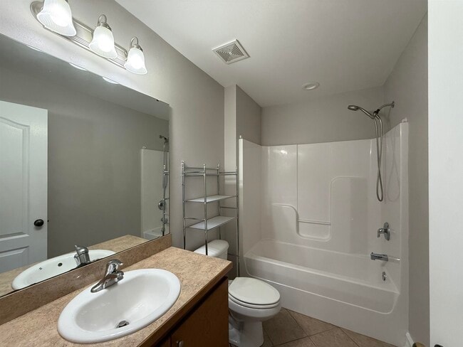 Building Photo - 37 Cochise St
