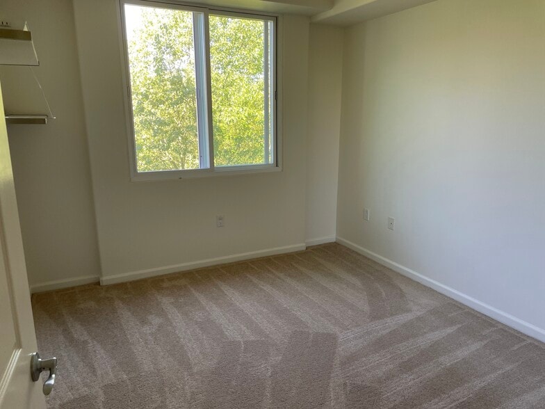 Building Photo - 1101 S Main St