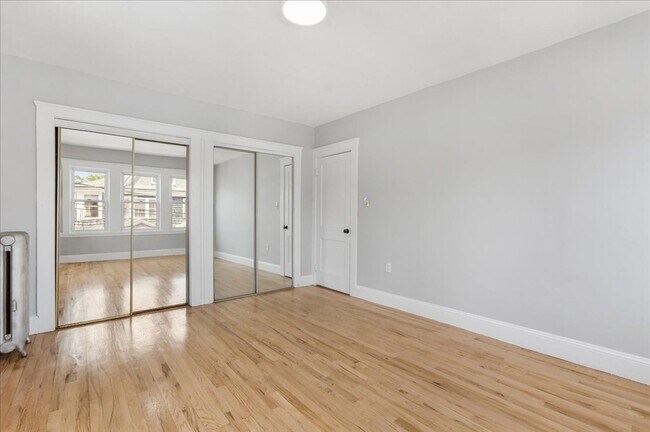 Building Photo - 16 Glenrose Rd