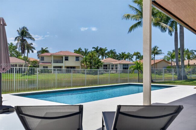 Building Photo - 2576 Bay Pointe Dr