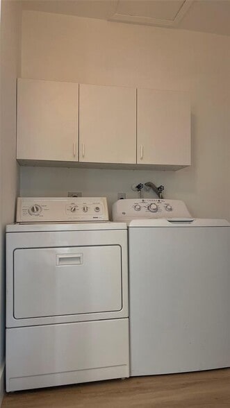 Building Photo - 6425 96th Pl S