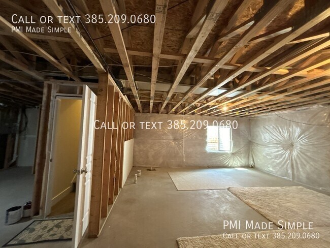 Building Photo - 126 W 3430