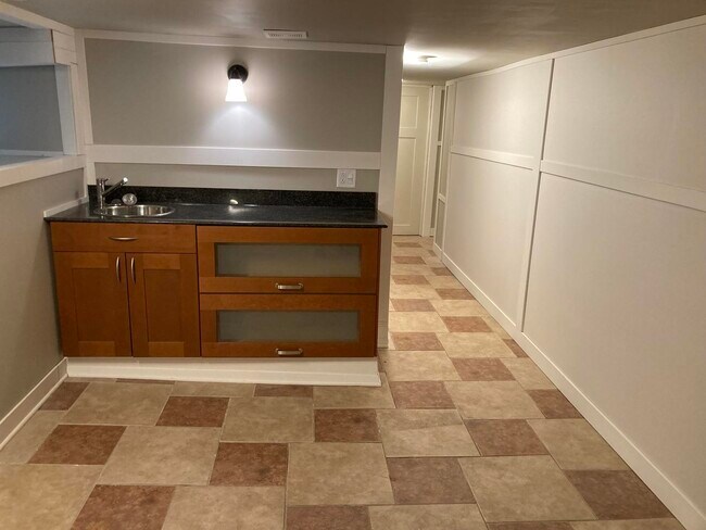 Building Photo - 2863 W Belden Ave