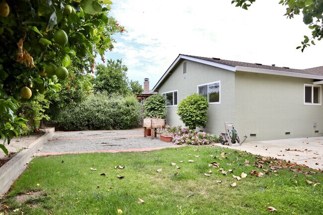Building Photo - Adorable home in Northgate – Fremont!