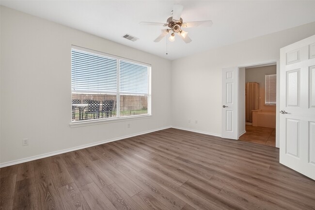 Building Photo - 13738 View Meadow Ln