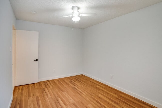 Building Photo - 5722 Shreveport Dr