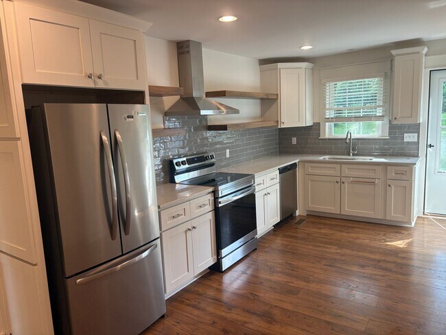 Building Photo - Brookwood Terrace