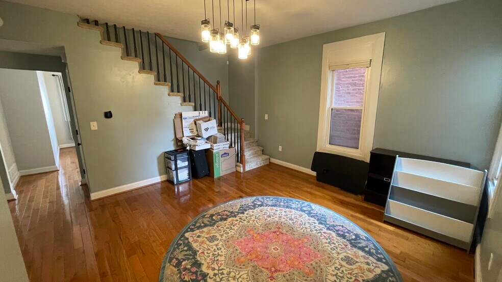 Building Photo - 615 Tripoli St