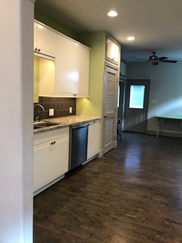 Building Photo - 123 S 7th St