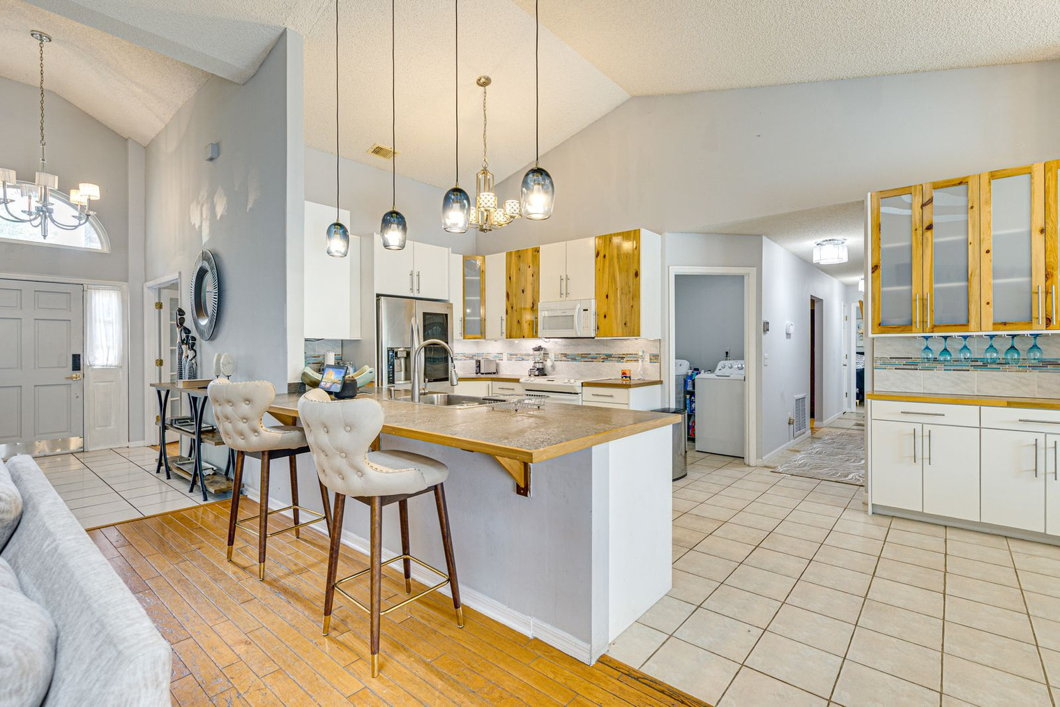 Building Photo - 4955 Southfork Ranch Dr