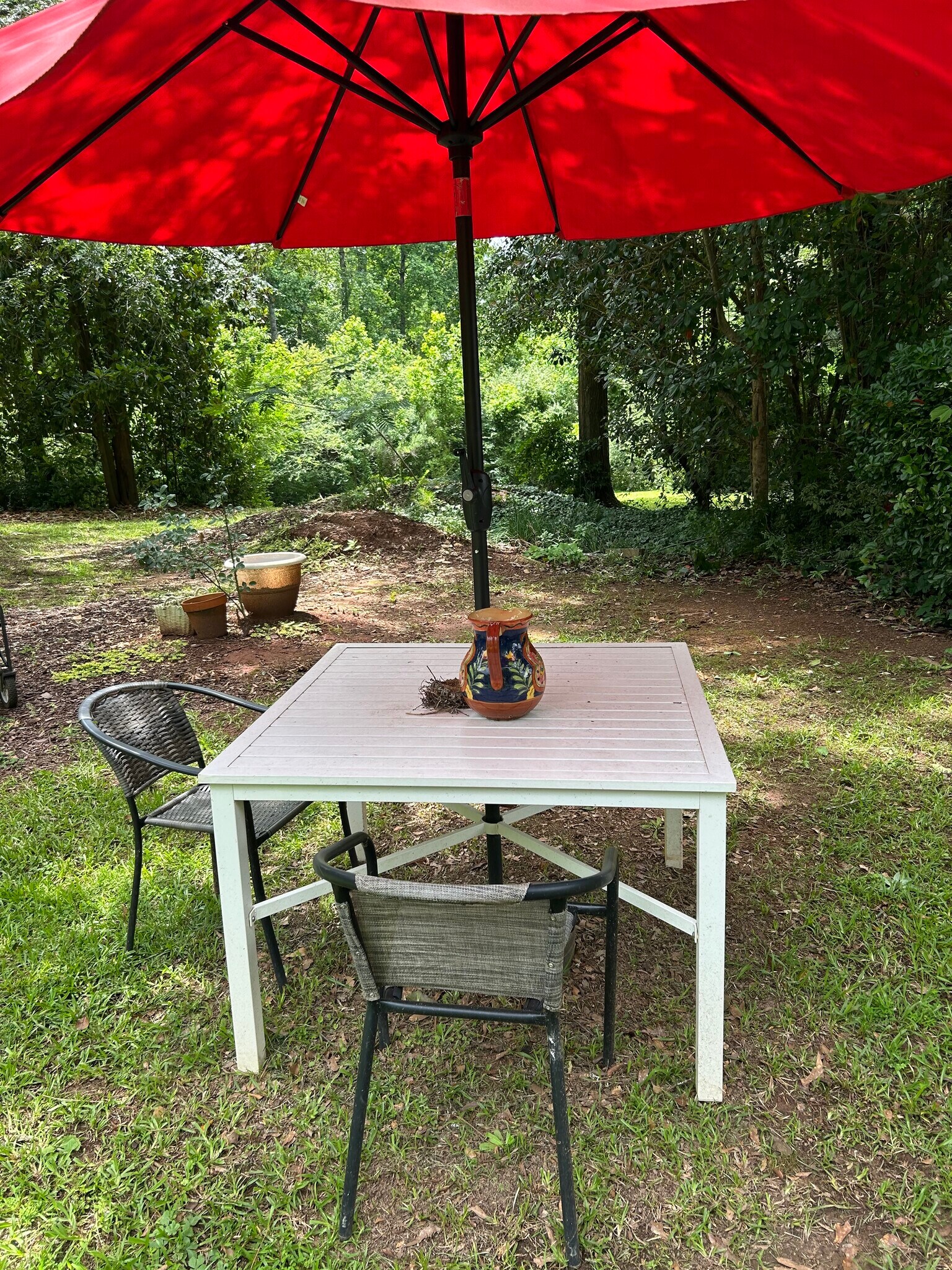 Outside seating - 4037 Hamilton Rd