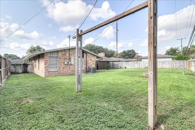 Building Photo - 1022 Herndon St