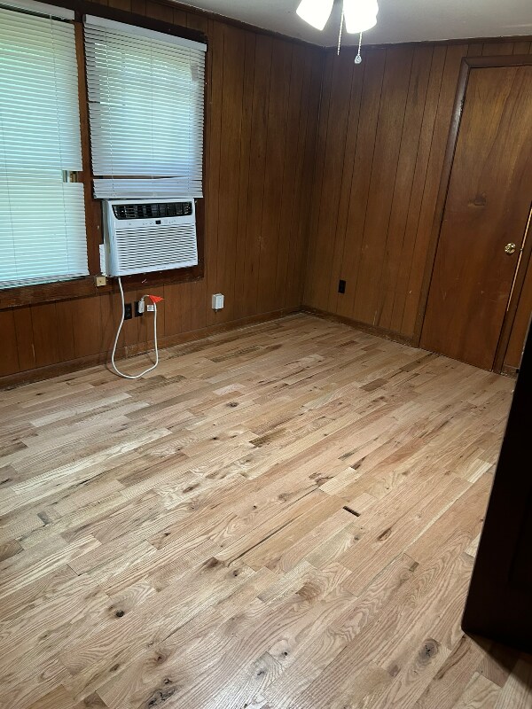 Building Photo - 215 S Bilbro Ave