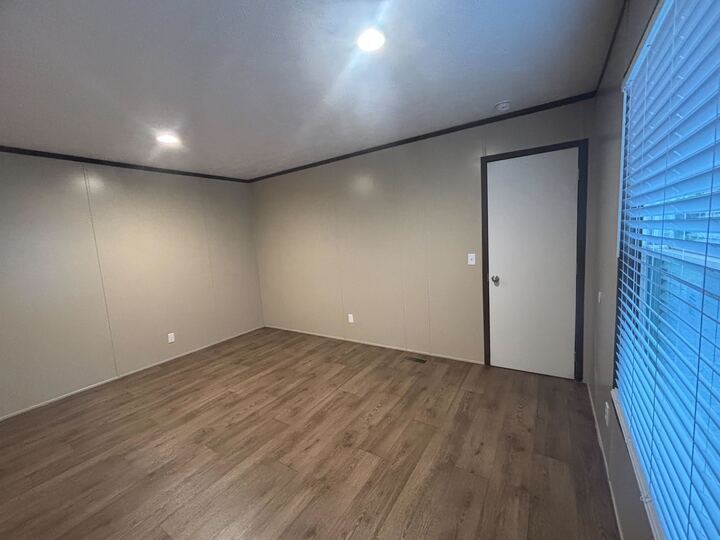 Building Photo - 601 Kathy St