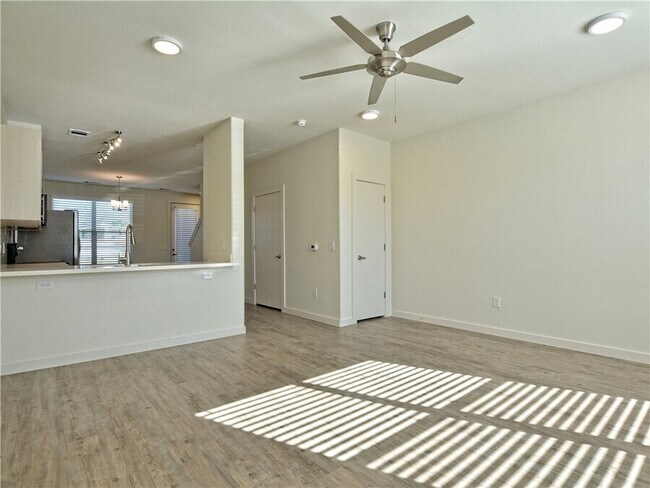 Building Photo - 7805 Cooper Ln