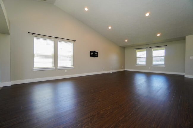Building Photo - 2724 Sommersby Wy N