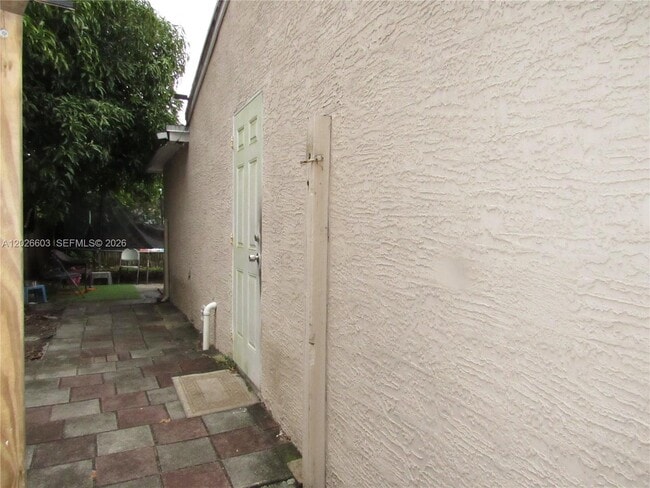 Building Photo - 2230 SW 50th Terrace