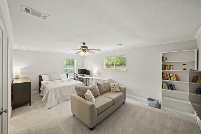 Building Photo - 4943 Cheena Dr