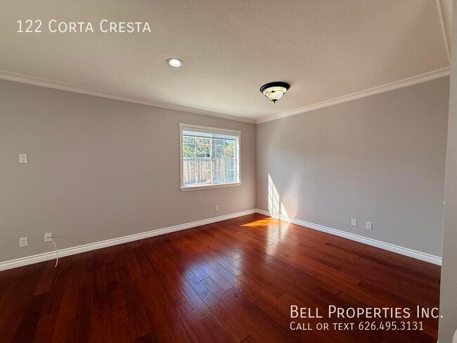 Building Photo - 122 Corta Cresta Dr