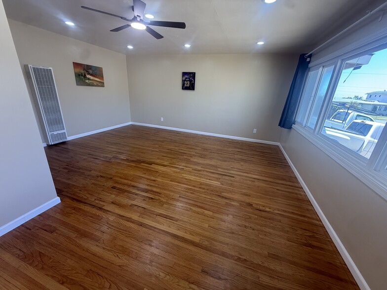 Building Photo - 5457 Dorothy Dr
