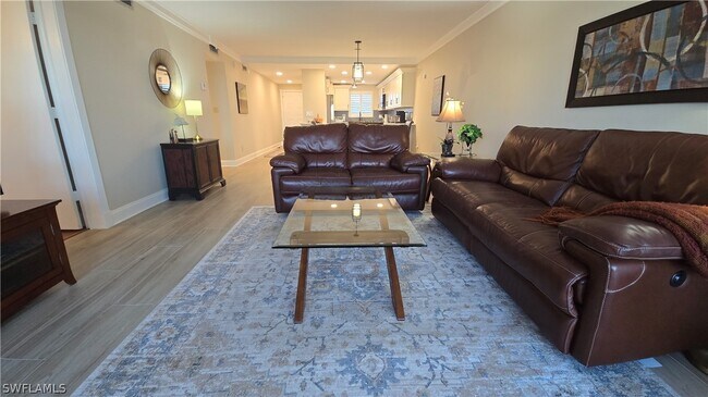 Building Photo - 12945 Vanderbilt Dr