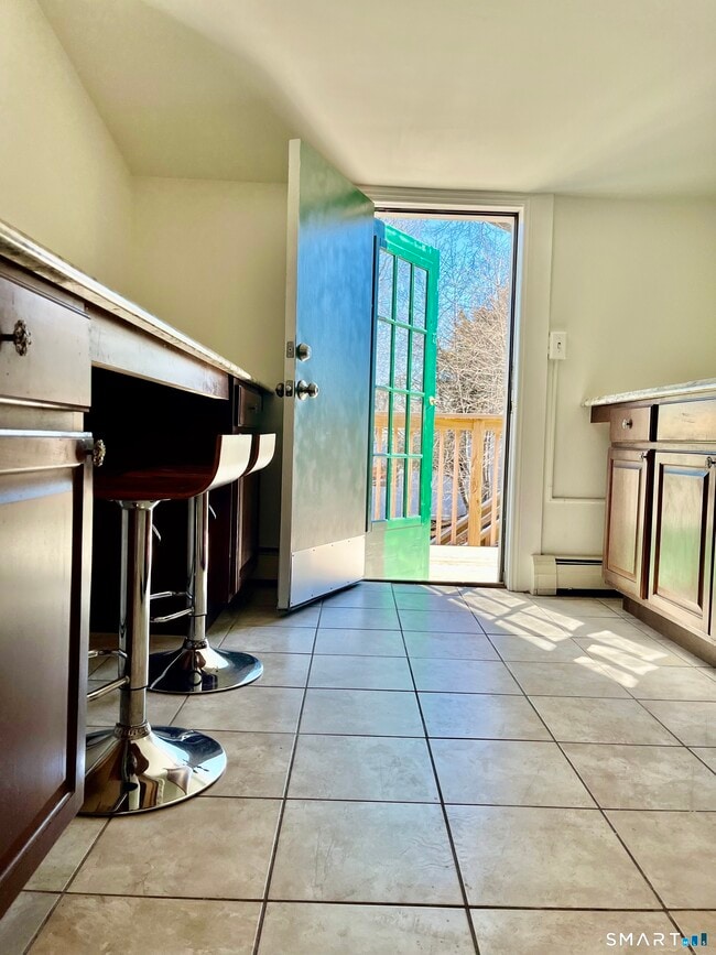 Building Photo - 657 Naugatuck Ave