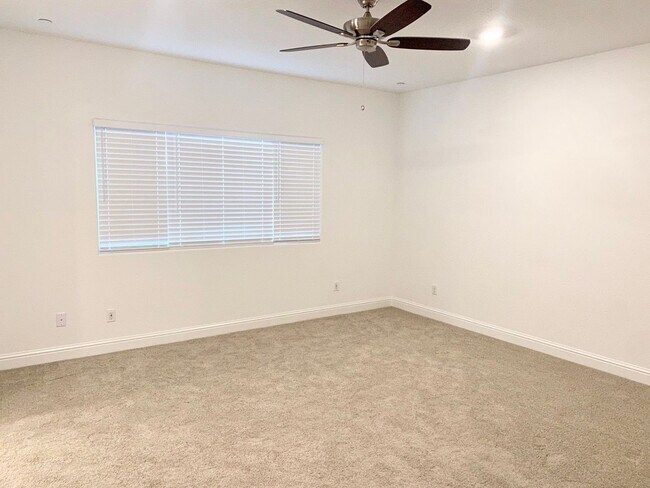 Building Photo - BRAND NEW 3 Bed 2 Bath Lennar Home in the ...