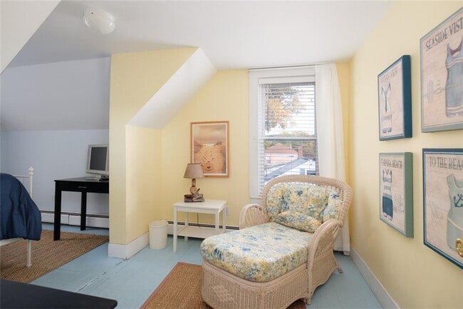 Building Photo - Winter Rental, Spacious Coastal Retreat Ju...