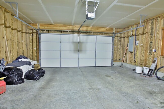 Building Photo - Private Beach Access Comes with This Lovely Freeland Home!