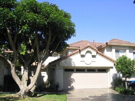 Building Photo - 27377 Paseo Laguna