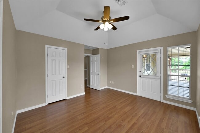 Building Photo - 1141 Lovett St