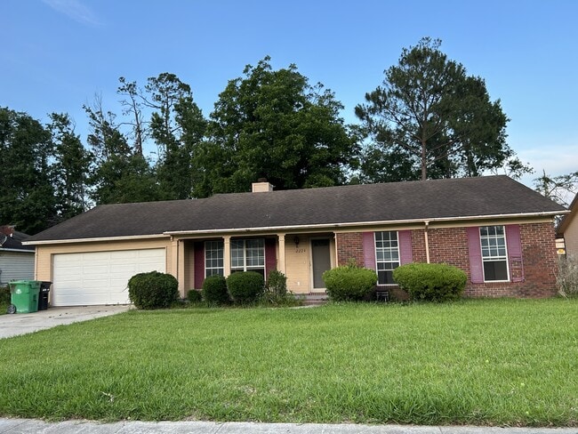 Primary Photo - 2224 Pin Oak Cir