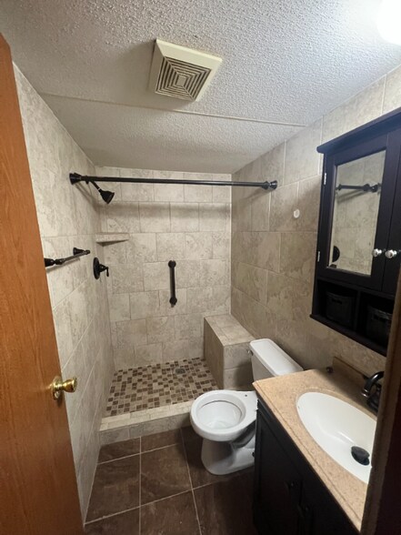 Building Photo - 750 Coaling Rd