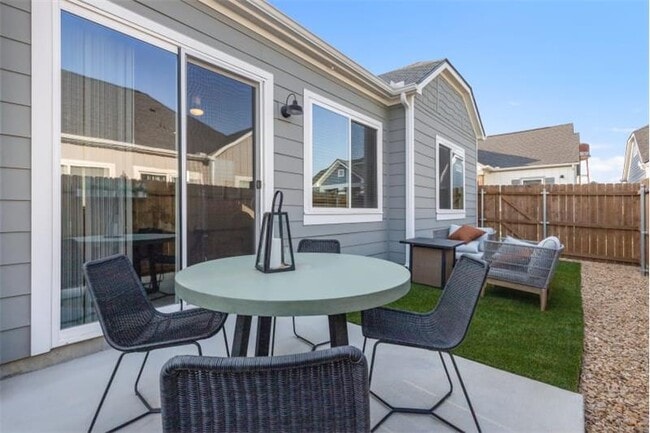 Building Photo - 1100 Streamfield Dr