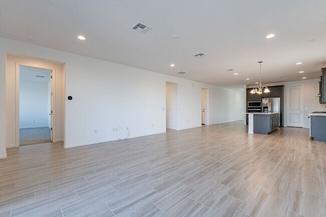 Building Photo - Pending/ Rented - New Mattamy Home!