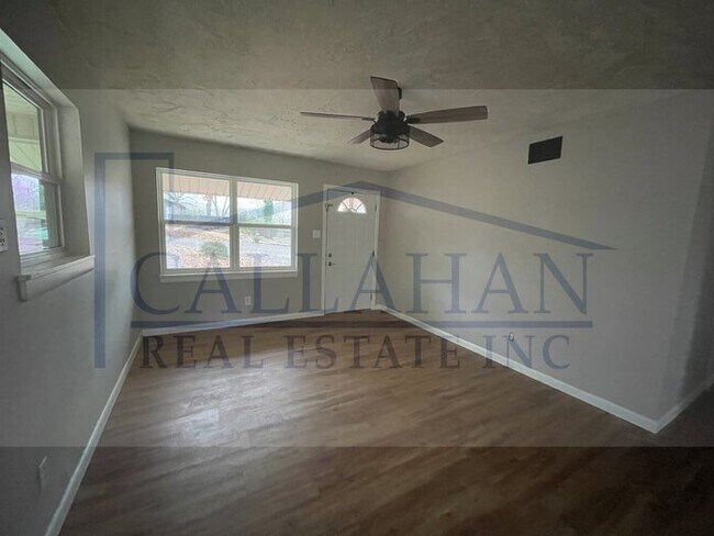 Building Photo - 313 Parkdale Rd