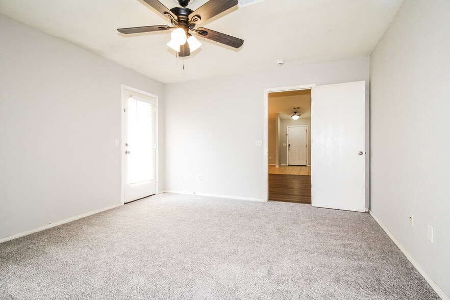 Building Photo - 5524 Del Creek Rd