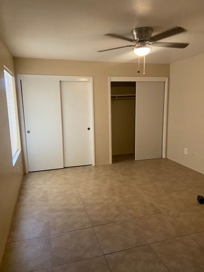Building Photo - 913 Nimrod Ct