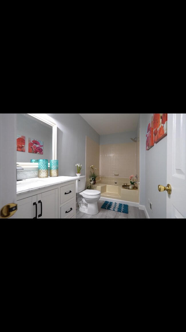 Building Photo - 110 Magnolia Ct