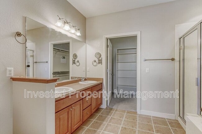 Building Photo - 11972 W Long Cir