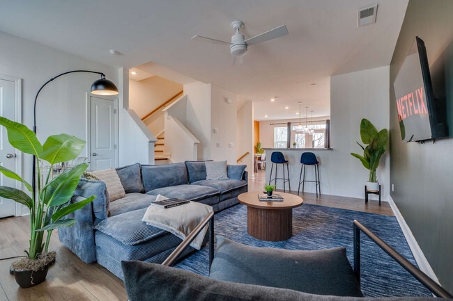 Building Photo - 3105 Banyan Btm Ln