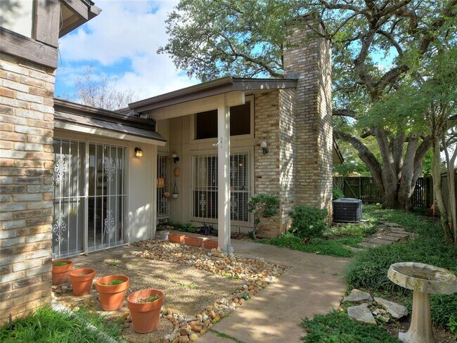 Building Photo - 7919 Ridgeline N