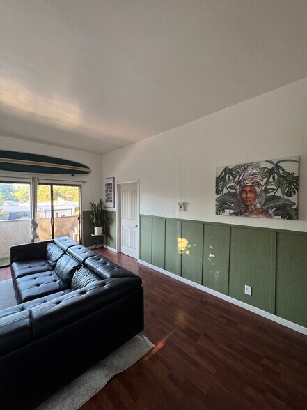 Building Photo - 6603 Reservoir Ct