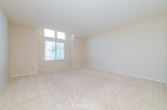 Building Photo - 8 Bayview