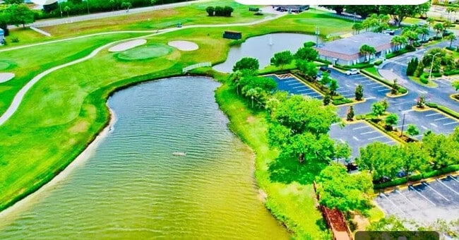 Building Photo - 307 Saxony Dr